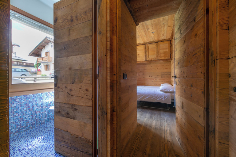 Bedroom 4, Casa Loredana, Sondrio