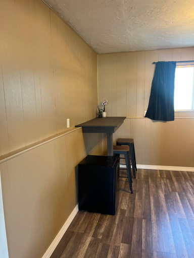 Others 5, Charming One-Bedroom Retreat, Cassia