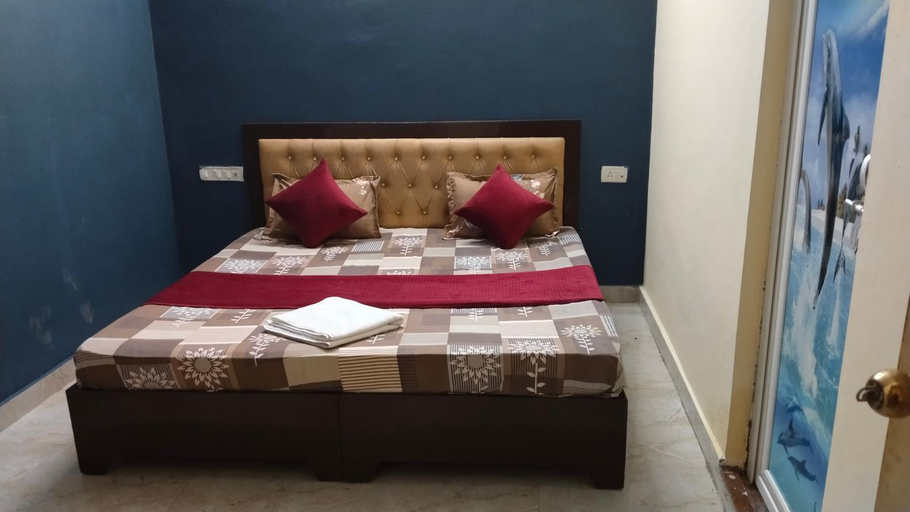 Bedroom 1, Dev paying guest house, Varanasi