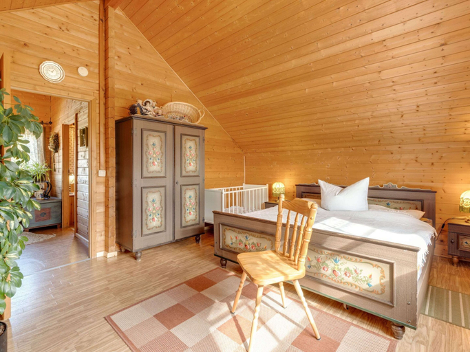 Room 5, Holzferienhaus in Hinterrod mit Sauna, Hildburghausen