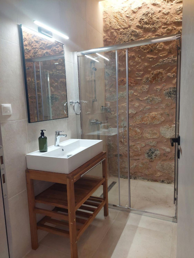 Shower 4, Elaion Apartments, Crete