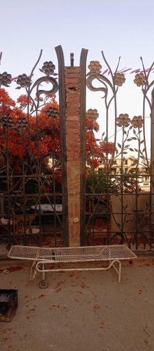 Others, Quiet house on the Nile River, Al-Badrashayn