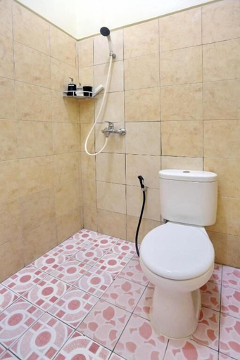 Bathroom 3, Manda's Homestay, Denpasar