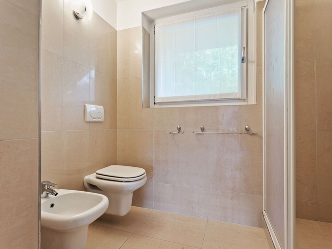 Bathroom 3, Sunny Villa With Terrace, Varese
