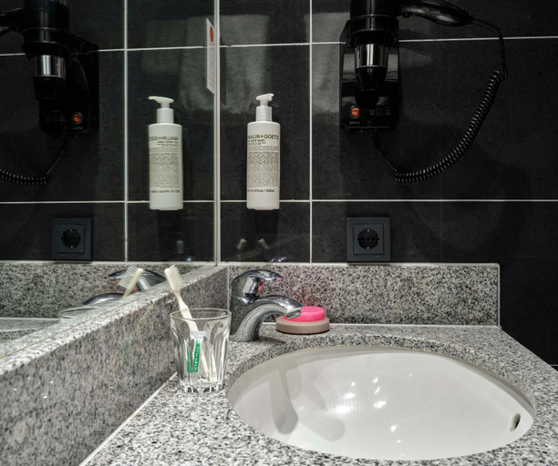 Bathroom 21