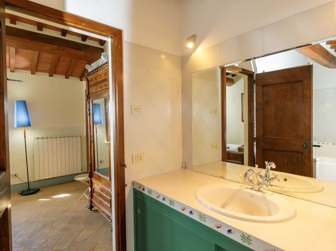 Bathroom 3, Belvilla by OYO Podere Uliveto, Siena