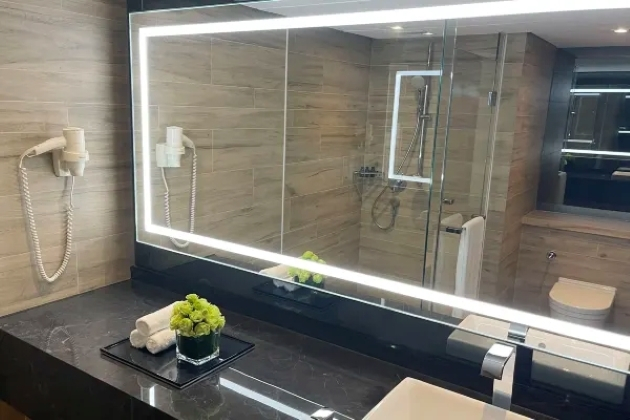 Bathroom 4, Prince Hotel, Marco Polo, Kowloon
