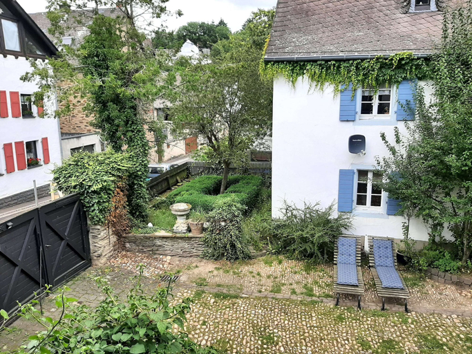 Others 4, Lovely Apartment in Roes With a Terrace, Cochem-Zell