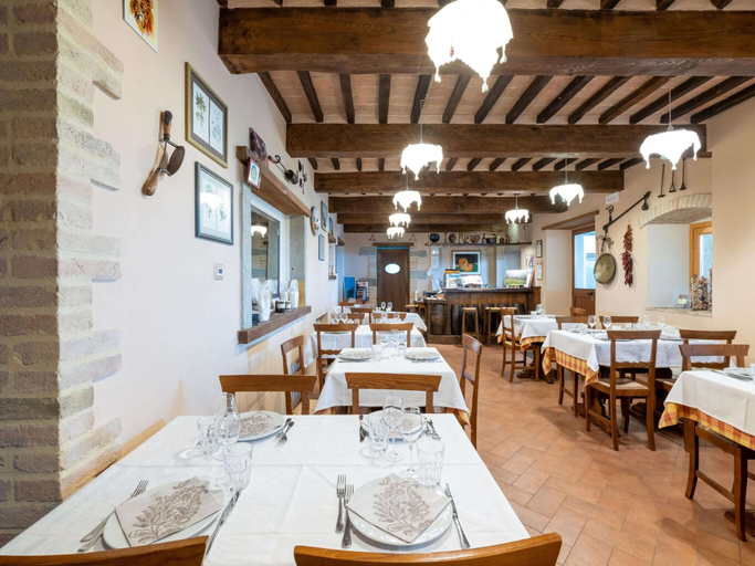 Dining 5, Belvilla by OYO La Torre, Arezzo