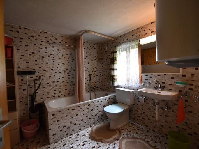 Bathroom 3, Cozy Stay near Aletsch, Raron