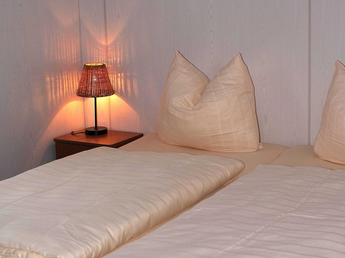 Bedroom 2, Chalet in Gerolstein Near Forest Trails, Vulkaneifel