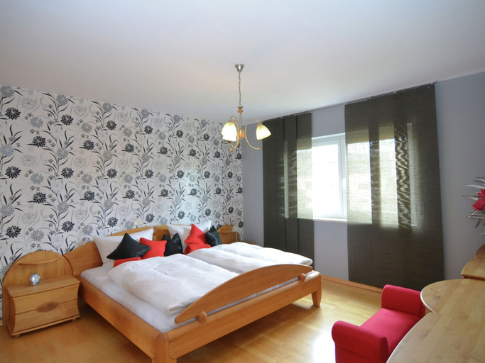 Bedroom 4, Wonderful Apartment With Barrel Sauna, Kronach