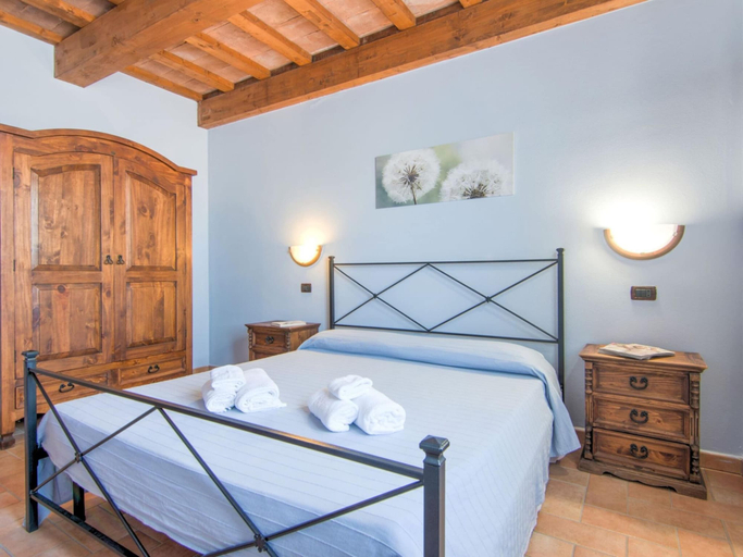 Bedroom 3, Cozy Farmhouse in Apecchio with Hot Tub, Pesaro E Urbino