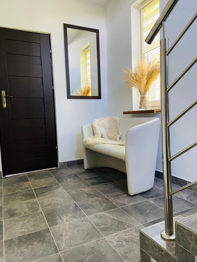 Others 5, APARTAMENTY W BIESZCZADACH, Lesko