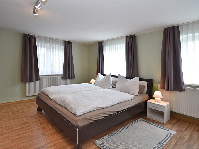 Bedroom 3, Ferienhaus mit Garten in Waldnahe, Cham