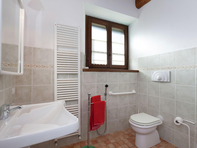 Bathroom 3, Cottage in Marche Near Ski Slopes, Pesaro E Urbino