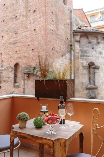 Others 5, The Palace View in Lucca, Lucca