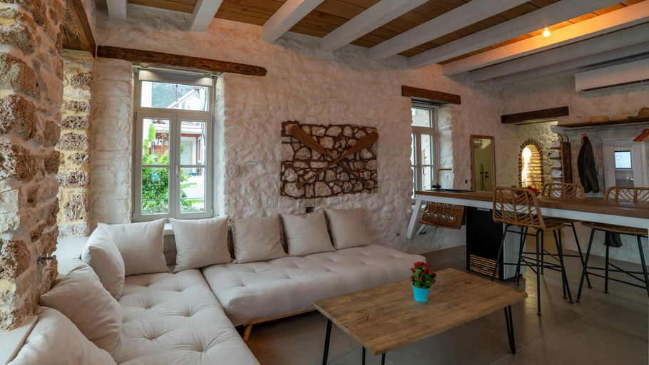 Others 4, Pargas Distillery Suites, Epirus