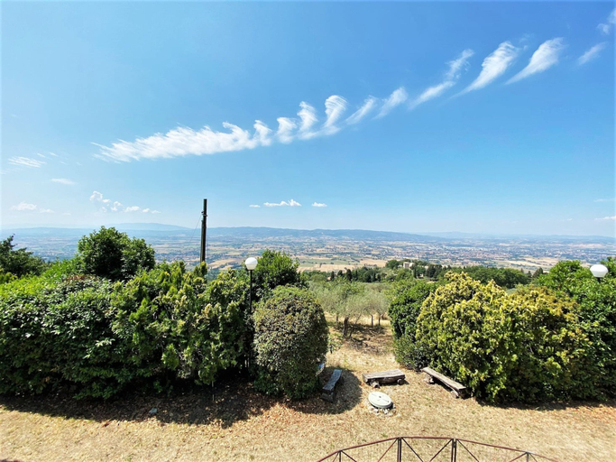 Others 5, Holiday Home in Assisi With Garden Views, Perugia