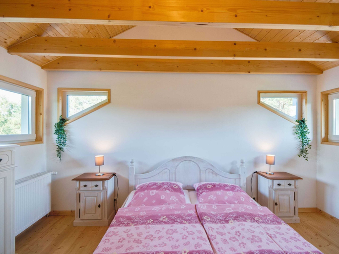 Bedroom 3, Tranquil Holiday Home in Winsen near River, Celle