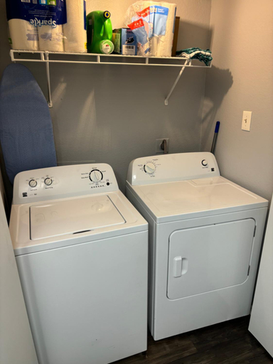 Bathroom 3, Hosting Nightly Nestings, Irving