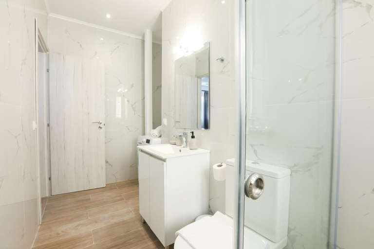Shower 4, Arieni Places, Ionian Islands
