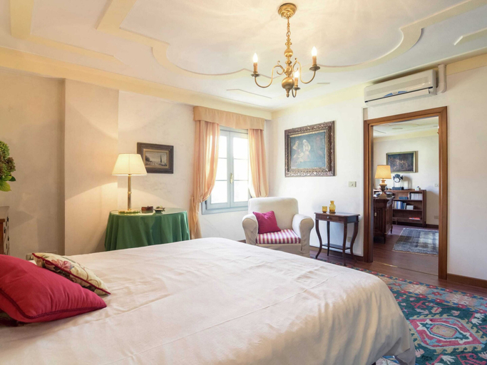 Room 3, Villa in Venice With Private Pool & Park, Padua