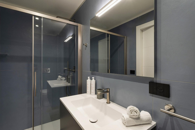 Room 4, Riviera Flavour Apartments by Wonderful Italy - Salvia, Genova
