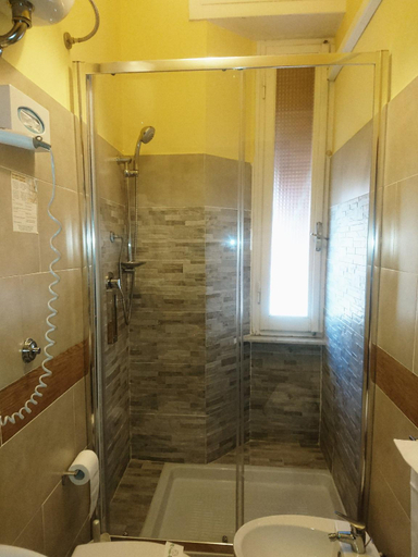 Bathroom 14