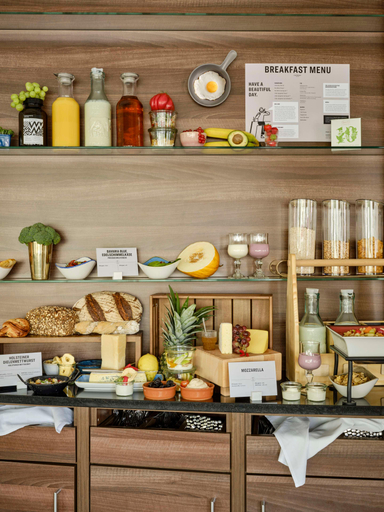 Food & Drinks 11