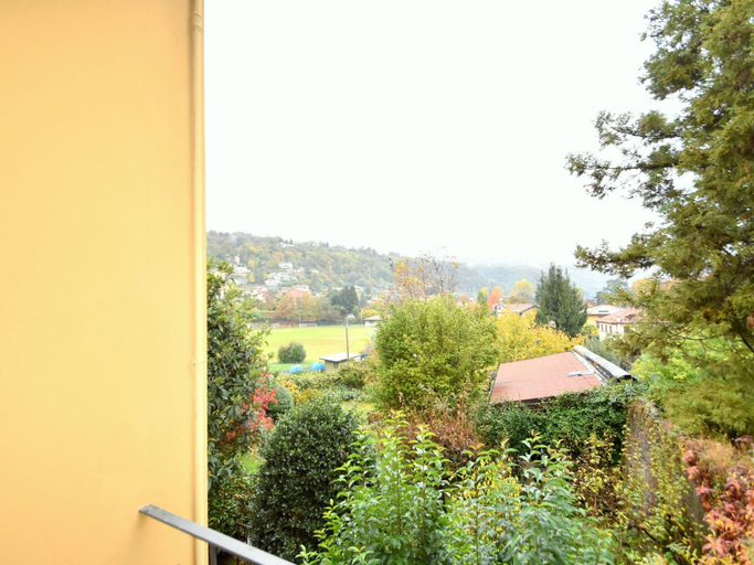 View from property 3, Belvilla by OYO Casa Cristina Meina Centro 4, Novara