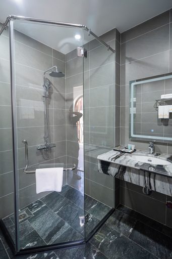 Bathroom 3, Anston Castle Hotel, Phú Quốc
