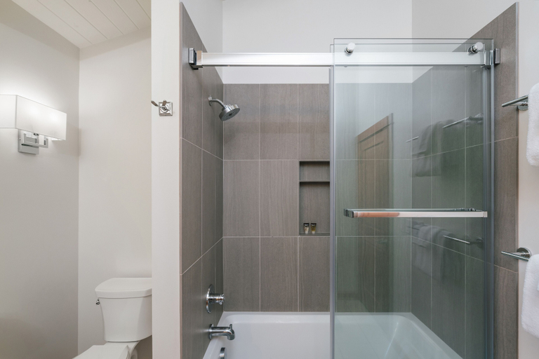Bathroom 4, Pacific House by Avantstay Bright Airy Home w/ Direct Access to Cannon Beach, Clatsop