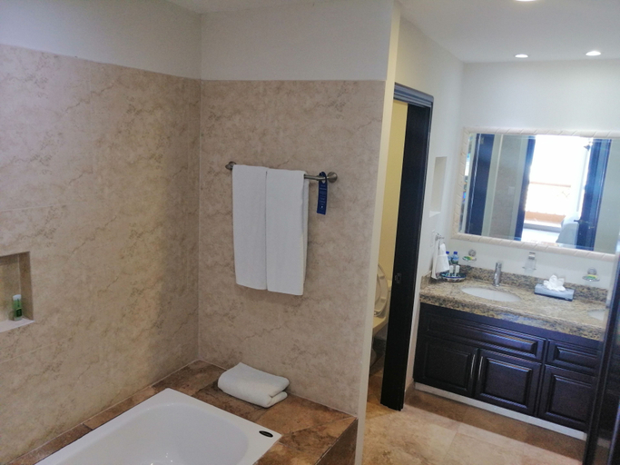 Bathroom 4, Luxury Suites By Estrella del Mar, Mazatlán
