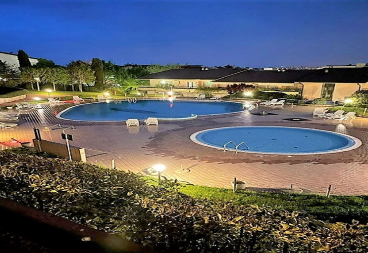 Pool 5, Kristall Lago Pool View, Brescia