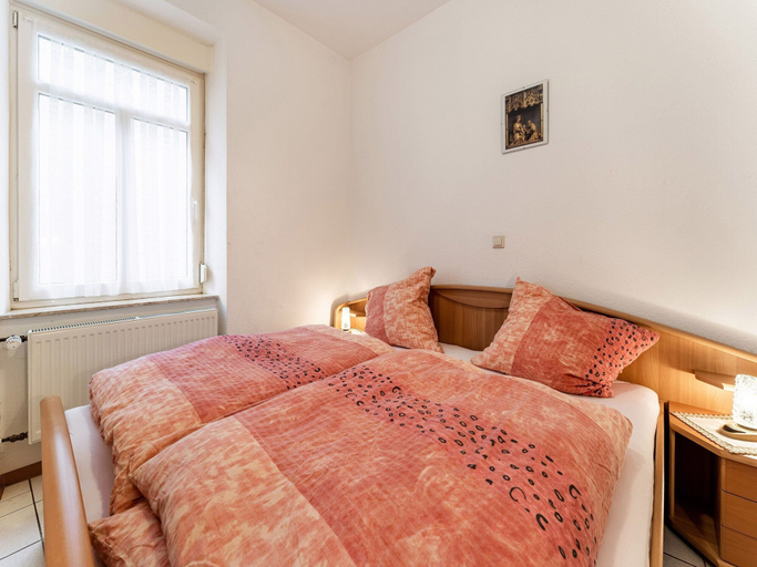 Bedroom 2, Home for 5 Persons in 1350 Year Old Mosel Town, Cochem-Zell