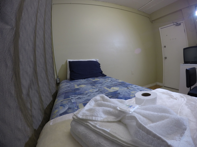 Bedroom 2, St Lawrence Residences And Suites, Toronto