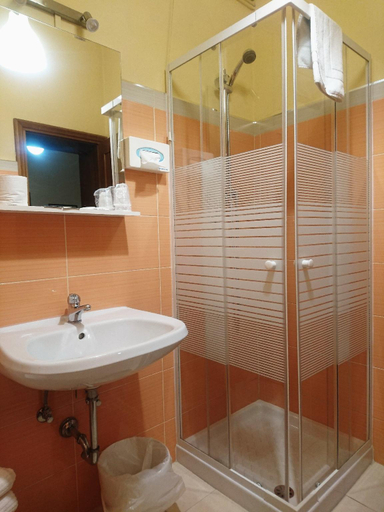 Bathroom 21