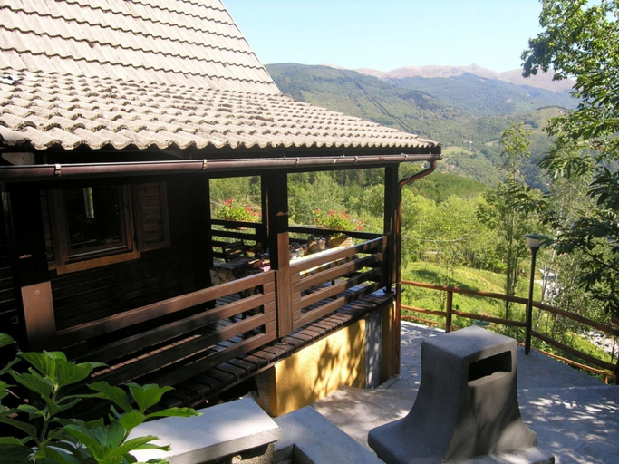 Others 4, Alpine Getaway in Tuscany, Pistoia