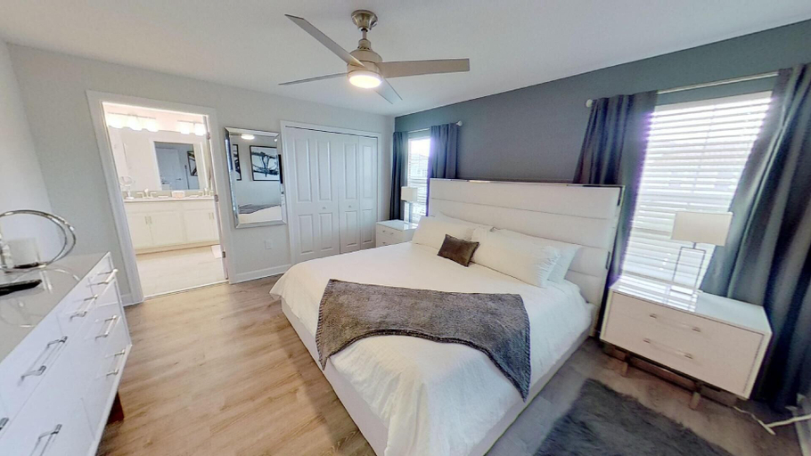 Others 2, 4802 LL Dream Getaway Luxury Townhome w/ Pool, Osceola
