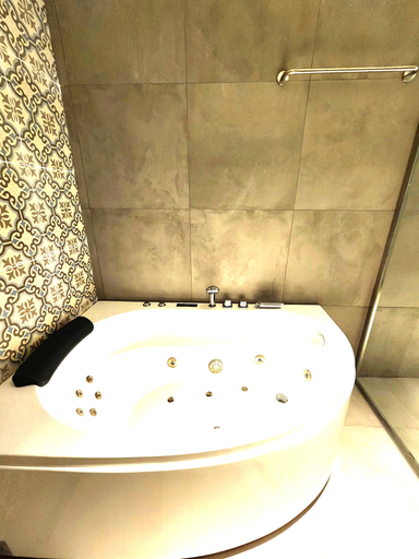 Bathroom 5, Zostel Phuket, Patong Beach, Phuket Island