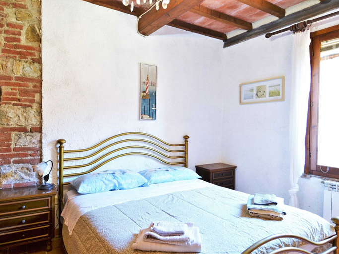 Room 2, Massa Marittima Residence With Pools, Grosseto