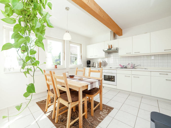 Others 4, Ferienwohnung in Densberg mit Terrasse, Schwalm-Eder-Kreis