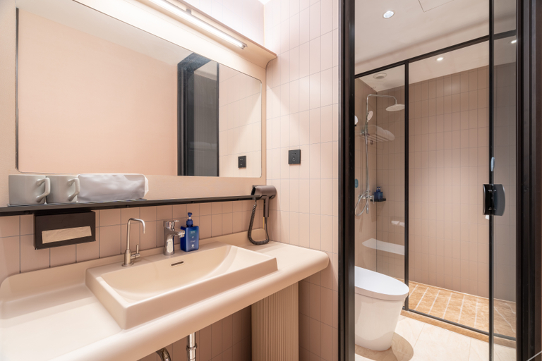 Bathroom 3, Hanting Hotel Rizhao Lanshan Ginza Shopping Mall, Rizhao