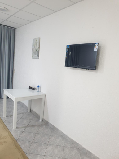 Others 4, Eni Rooms 2