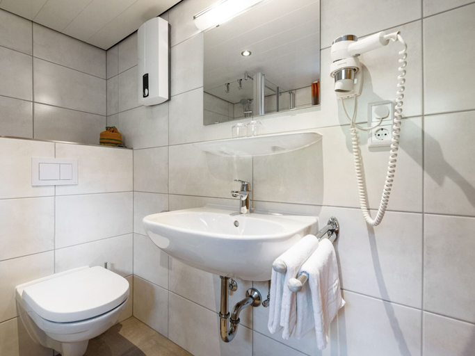 Bathroom 4, Oberkirchen Hillside Retreat, Hochsauerlandkreis