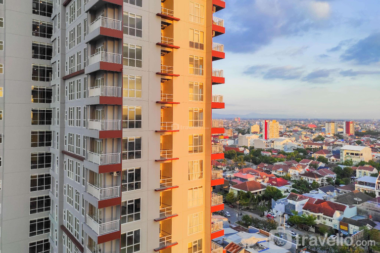 Exterior & Views 2, Luxurious 2BR at Vida View Makassar Apartment By Travelio, Makassar