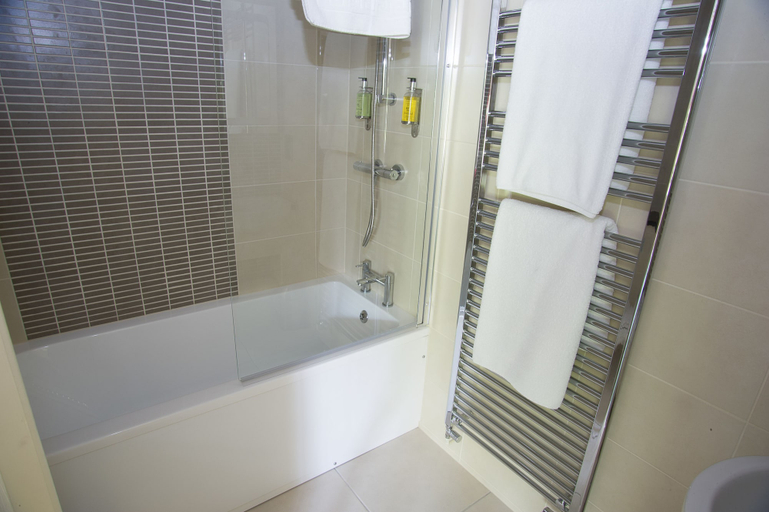 Bathroom 3, The Castle Hotel, Shropshire