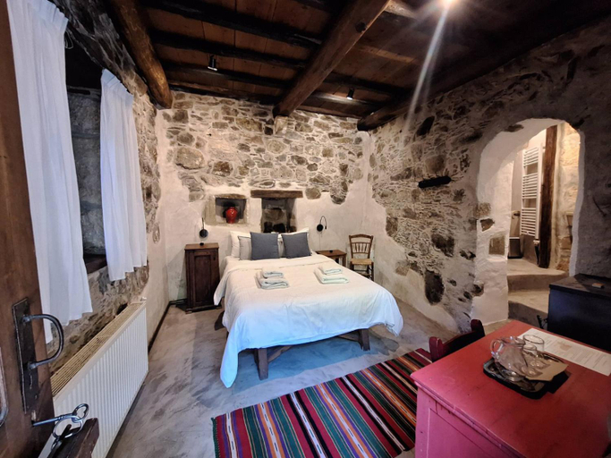 Others 5, Μilia Mountain retreat, Crete