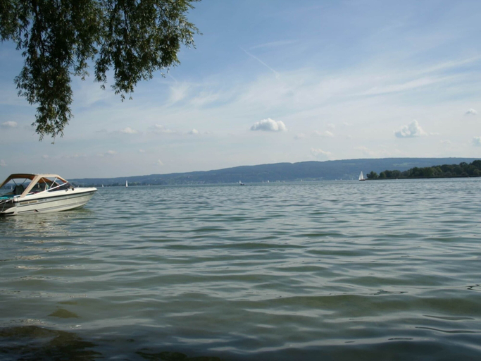 Others 5, Spacious Apartment near Lake Constance with Covered Balcony, Bodenseekreis